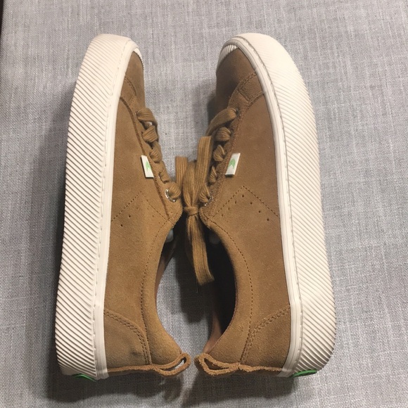 Cariuma suede dark mustard brown sneakers - Picture 4 of 8